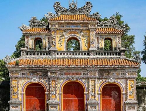 Vietnam Heritage Bike Tours offers you easy cycling on scenic back roads through highilight sites