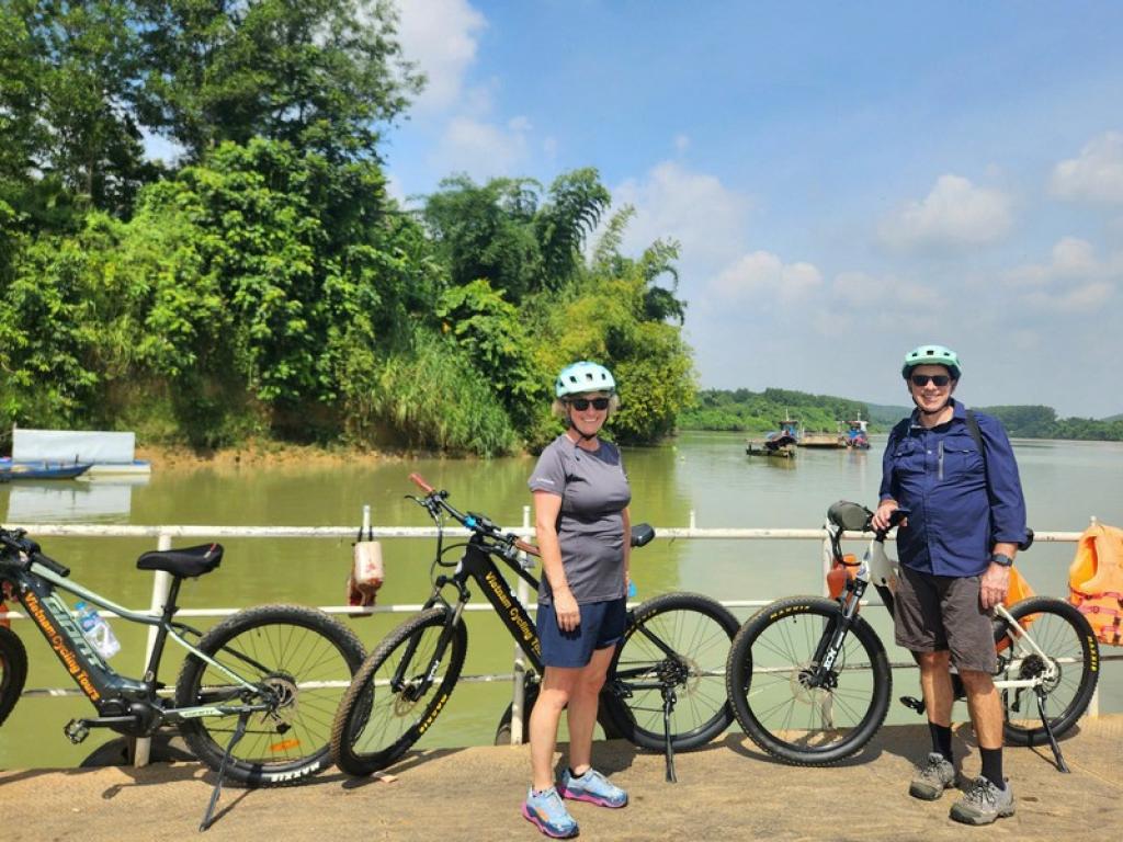 Cycling 2 days/ 1 night to Cat Tien Park