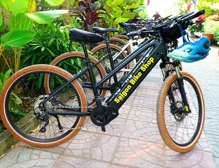 Join a bike trip cycling from Chau Doc to Saigon, with an overnight in the Mekong Delta, Cao Lanh, and Can Tho, and ends in Saigon.