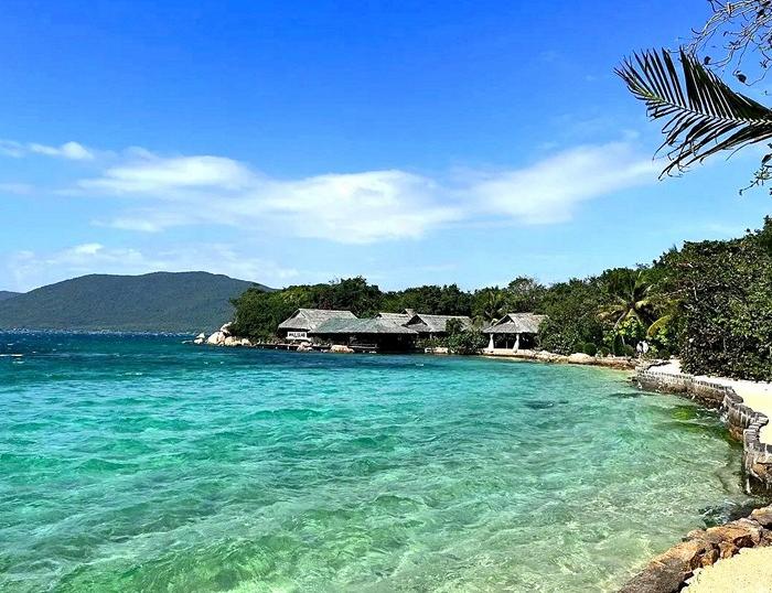 Cycling from Hue, explore the coastal back roads of Hoi An, Quang Ngai, Quy Nhon, and relax on Whale Islands in Nha Trangand 