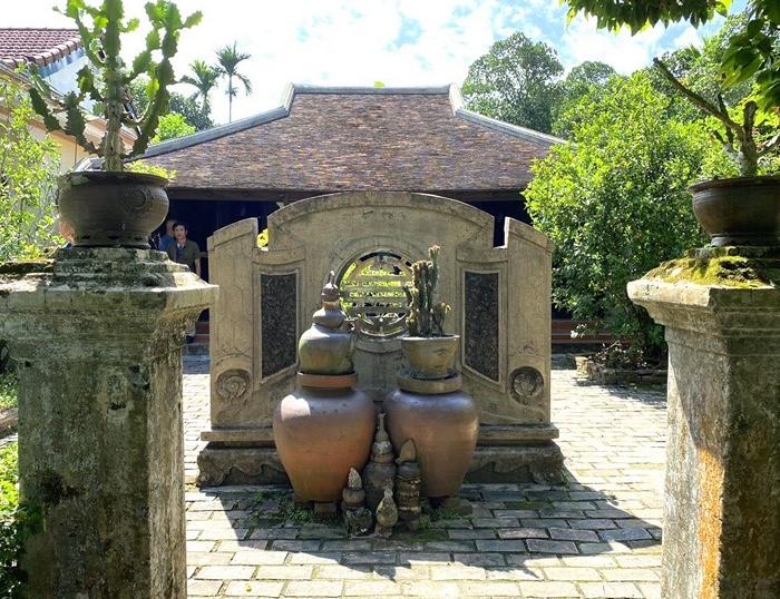 Explore Phuoc Tich Ancient Village, cycling from Hue to Ho Chi Minh